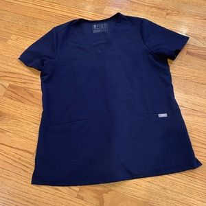 FIGs Casma Three-Pocket Scrub Top Navy